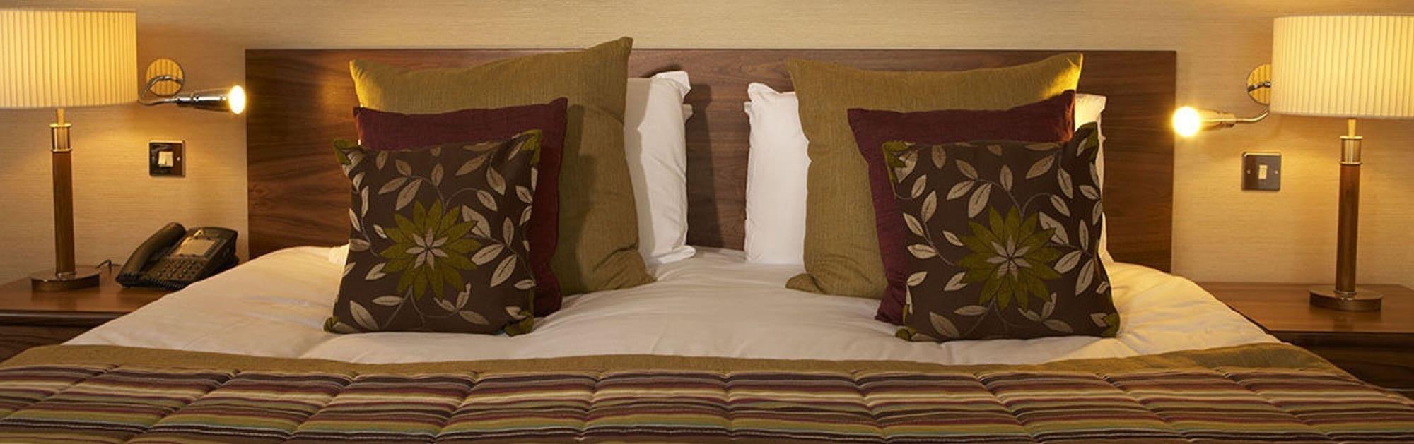 פטרבורו The Bull Hotel; Sure Hotel Collection By Best Western מראה חיצוני תמונה
