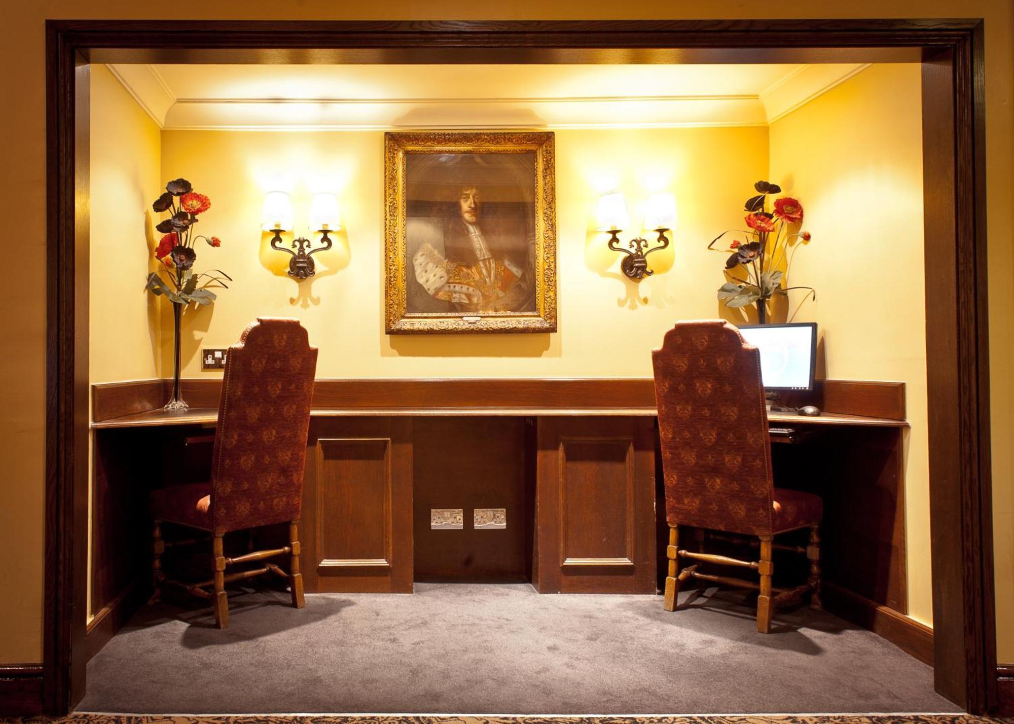 פטרבורו The Bull Hotel; Sure Hotel Collection By Best Western מראה חיצוני תמונה