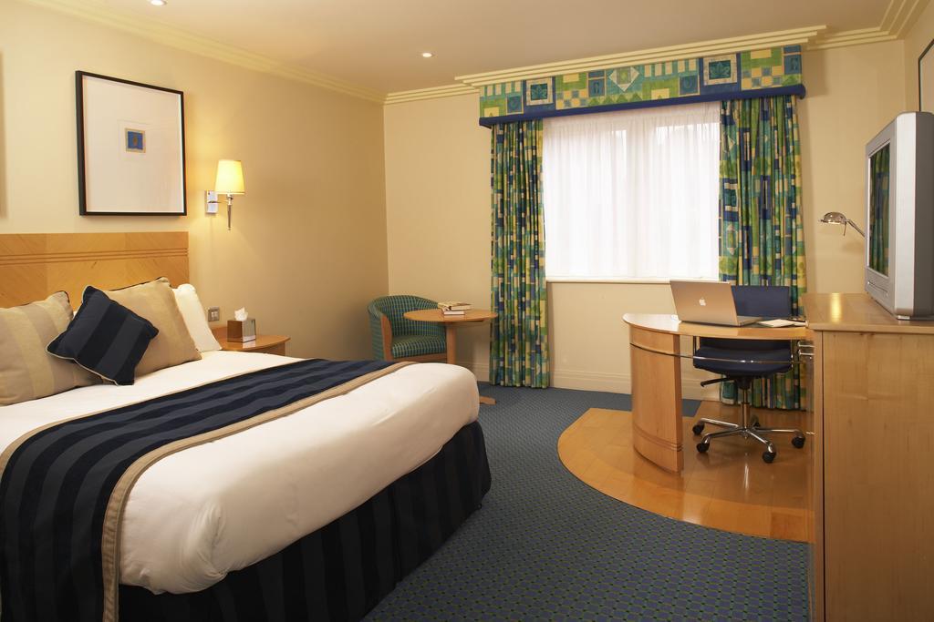פטרבורו The Bull Hotel; Sure Hotel Collection By Best Western מראה חיצוני תמונה