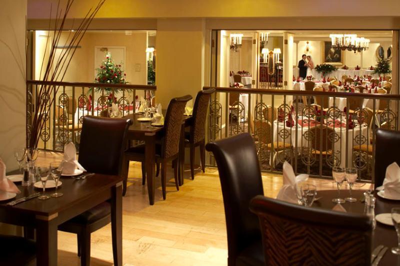 פטרבורו The Bull Hotel; Sure Hotel Collection By Best Western מראה חיצוני תמונה