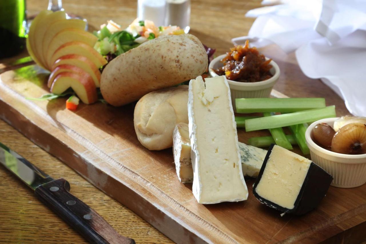 פטרבורו The Bull Hotel; Sure Hotel Collection By Best Western מראה חיצוני תמונה